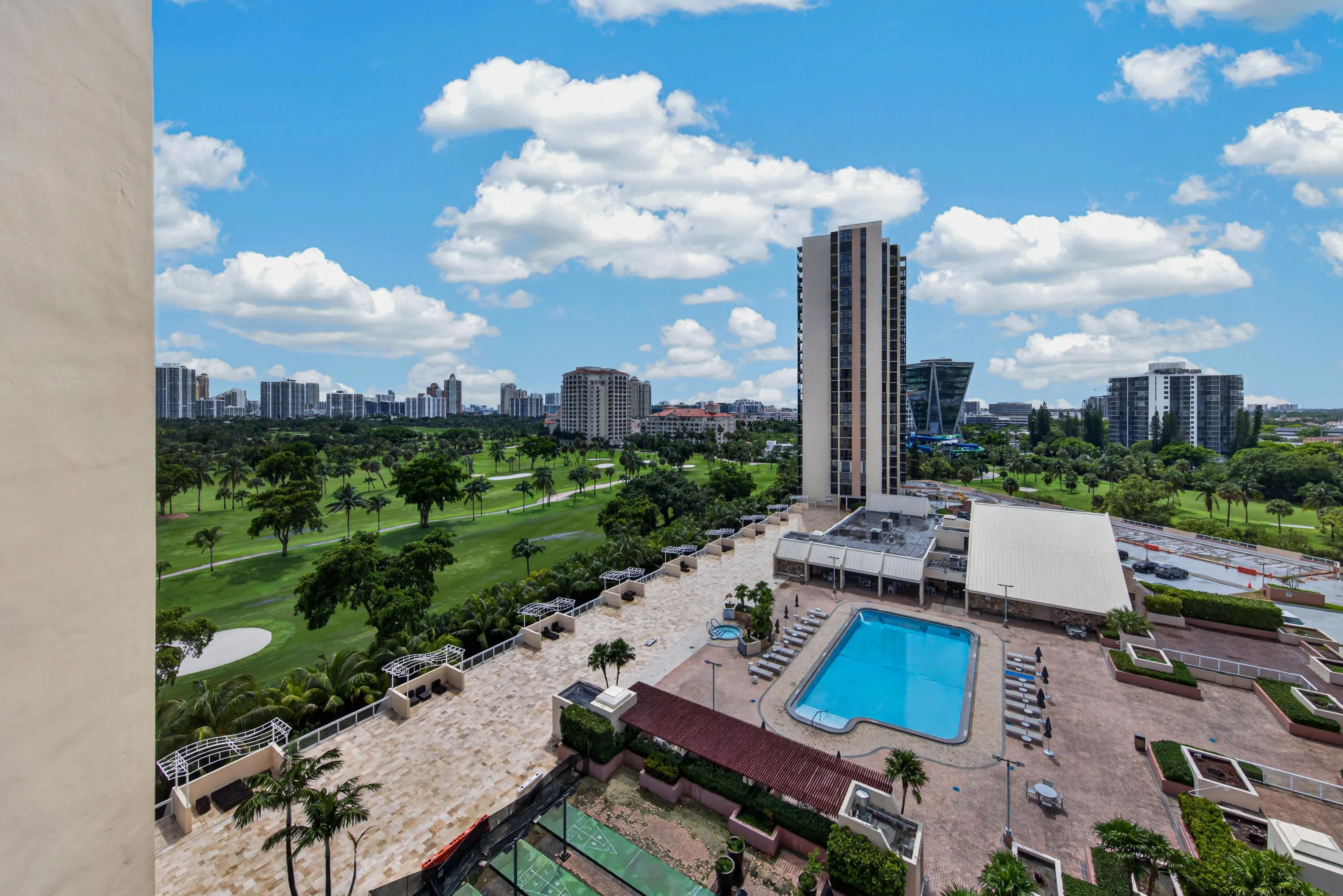 20379 W COUNTRY CLUB Drive #1139