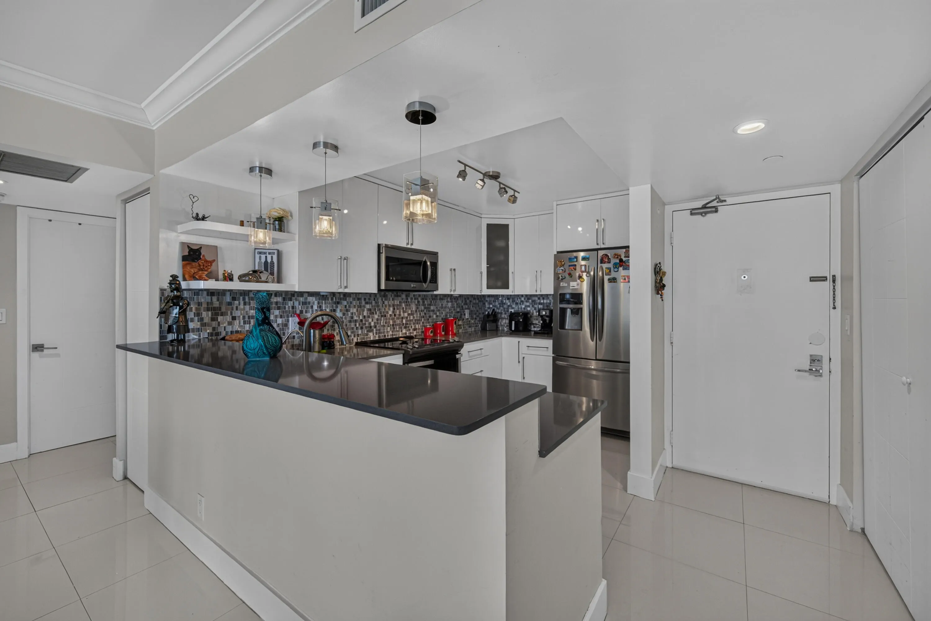 20379 W COUNTRY CLUB Drive #1139