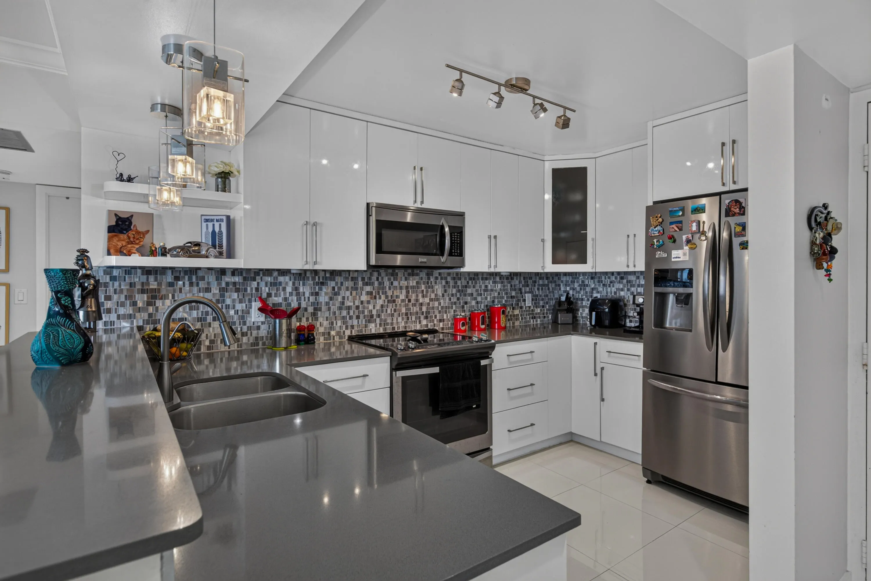 20379 W COUNTRY CLUB Drive #1139