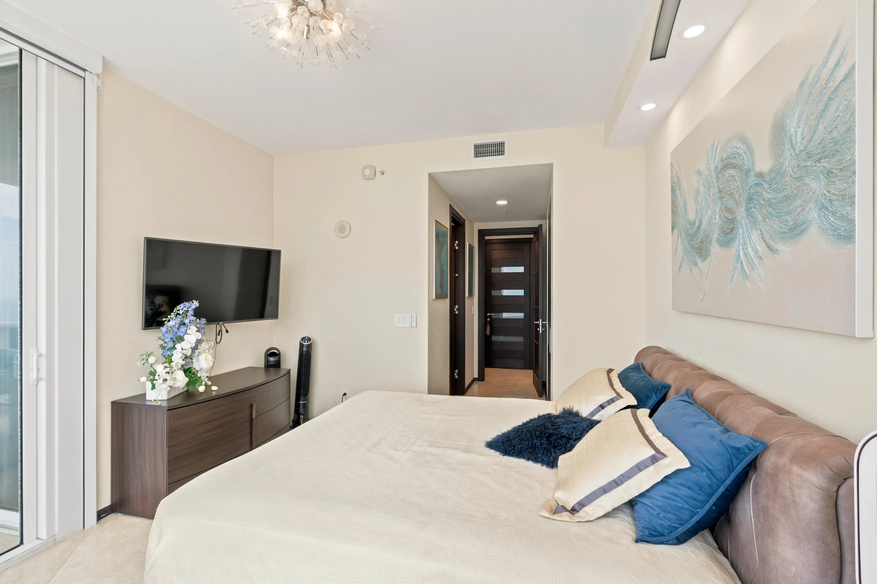 18201 COLLINS Avenue #3704
