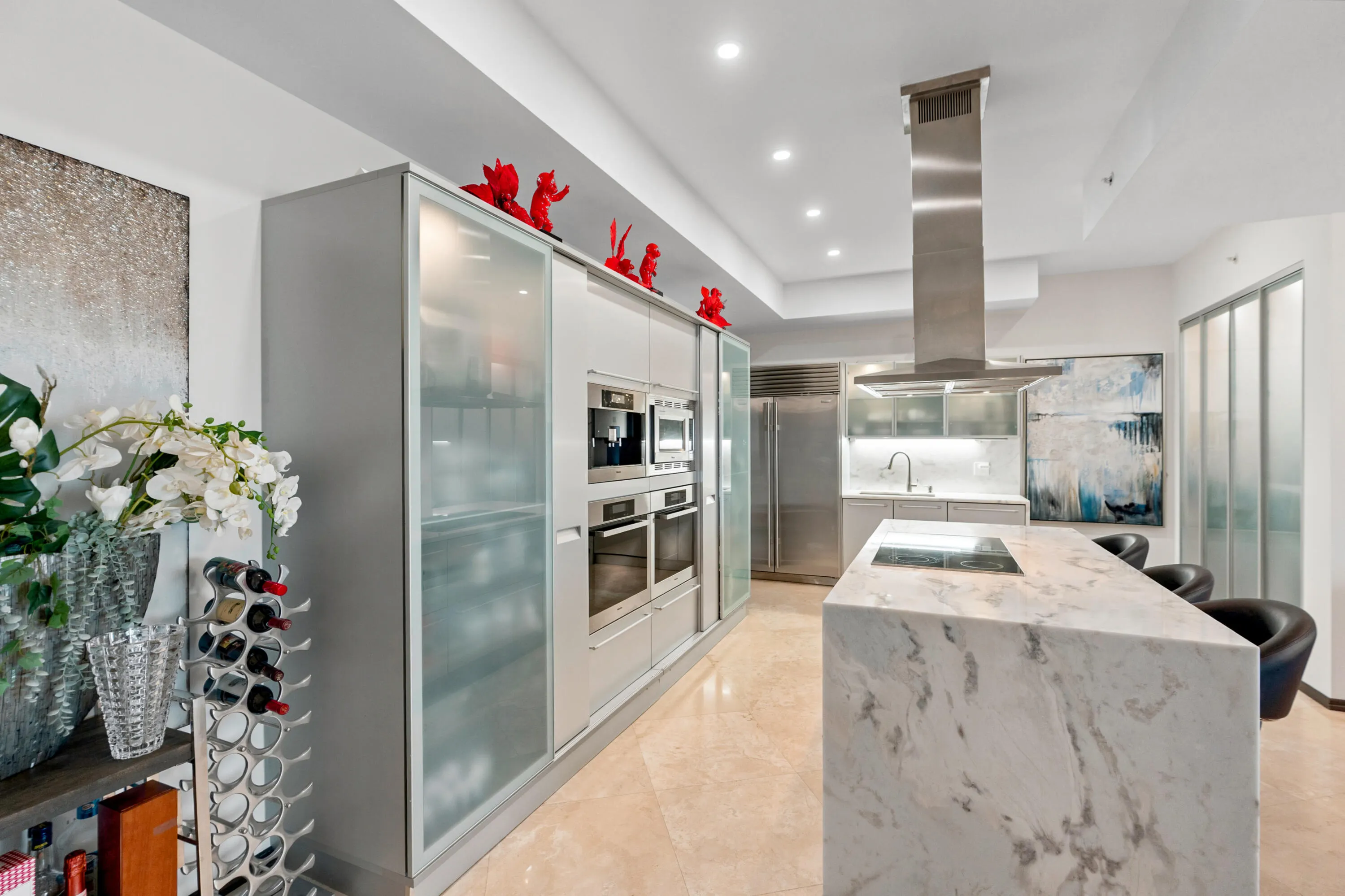 18201 COLLINS Avenue #3704