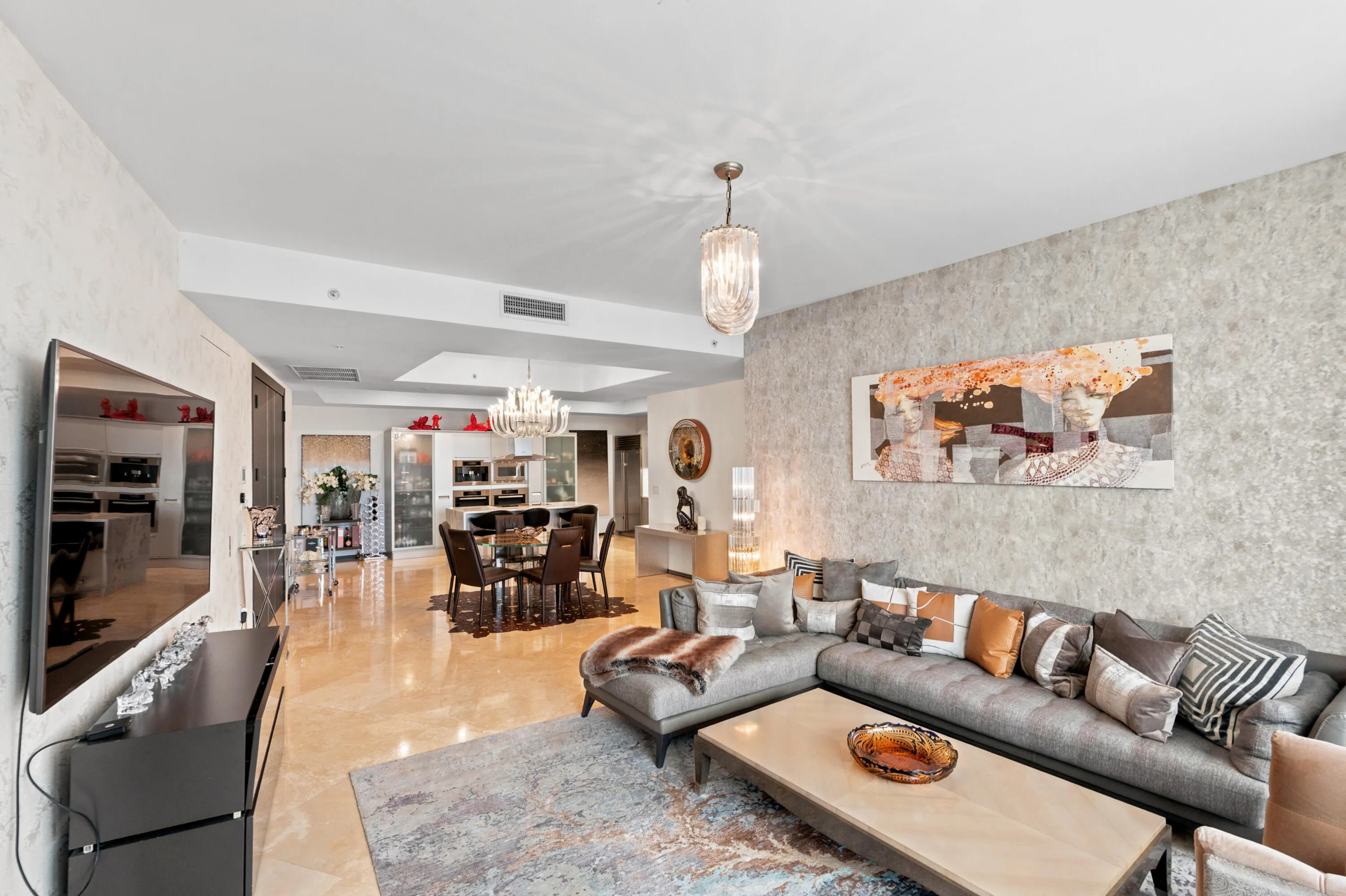 18201 COLLINS Avenue #3704