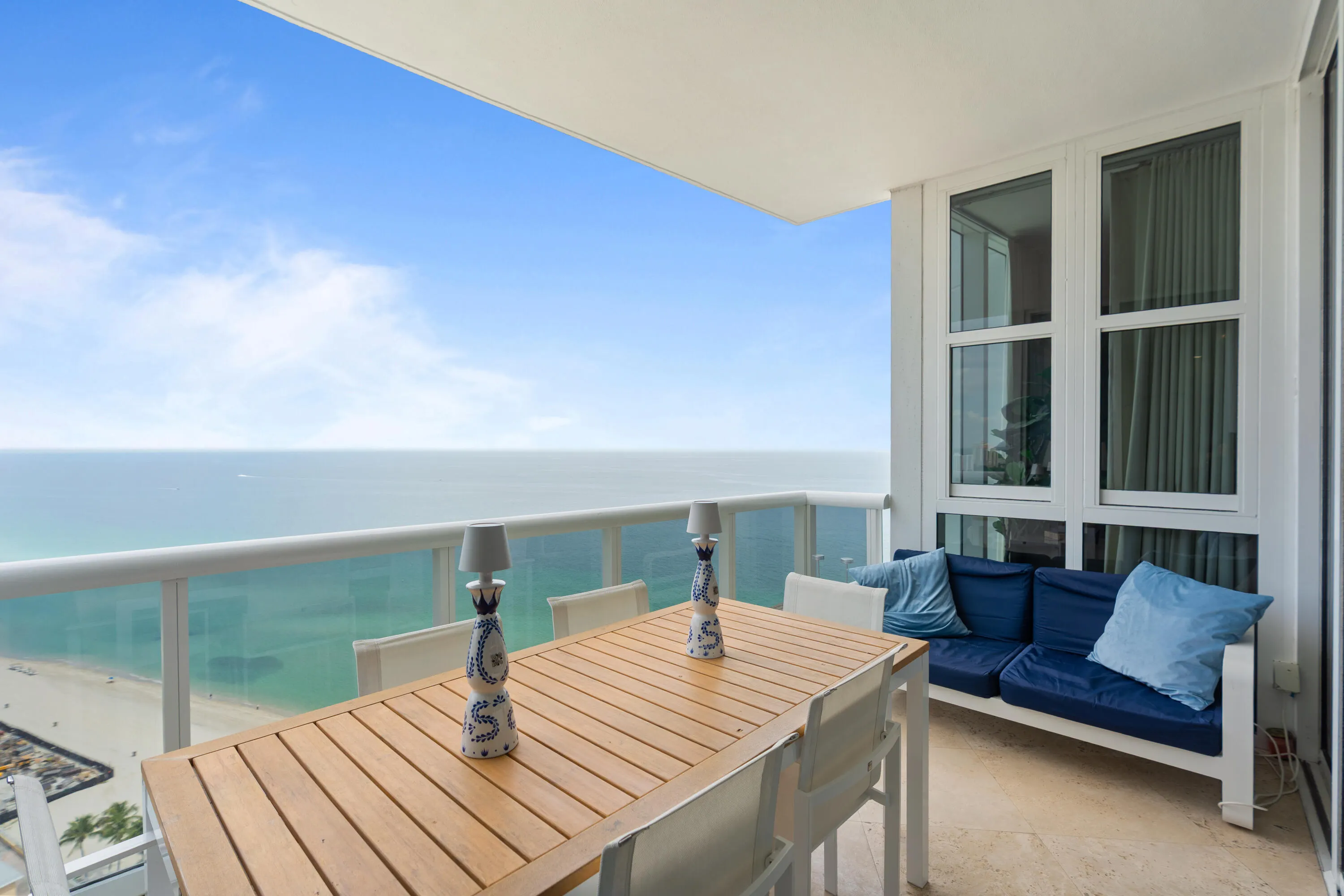 18201 COLLINS Avenue #3704