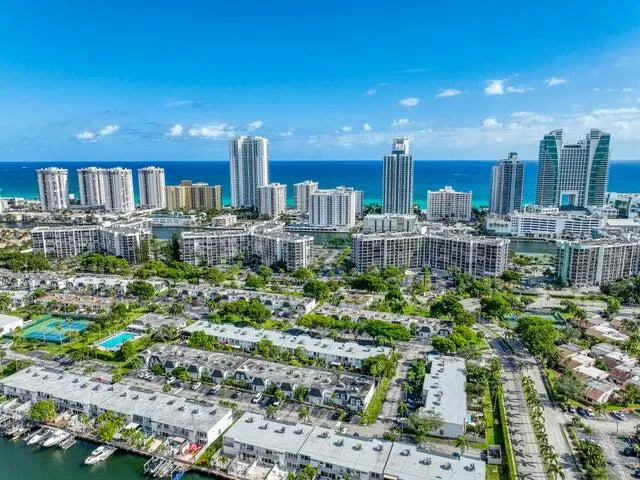 600 Three Islands Boulevard #1010