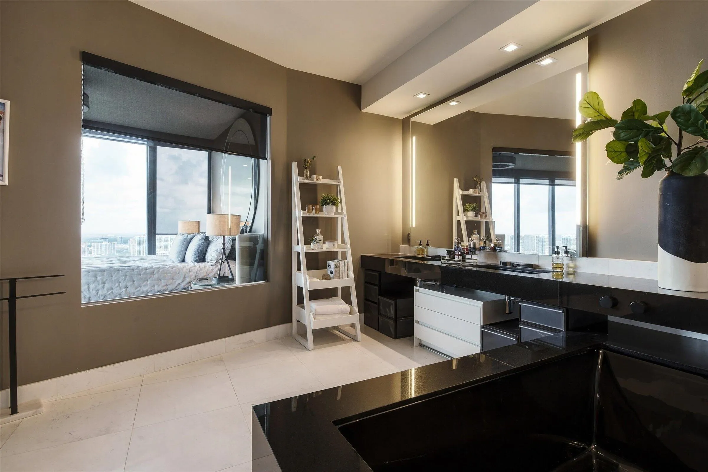 18555 Collins Avenue #3303