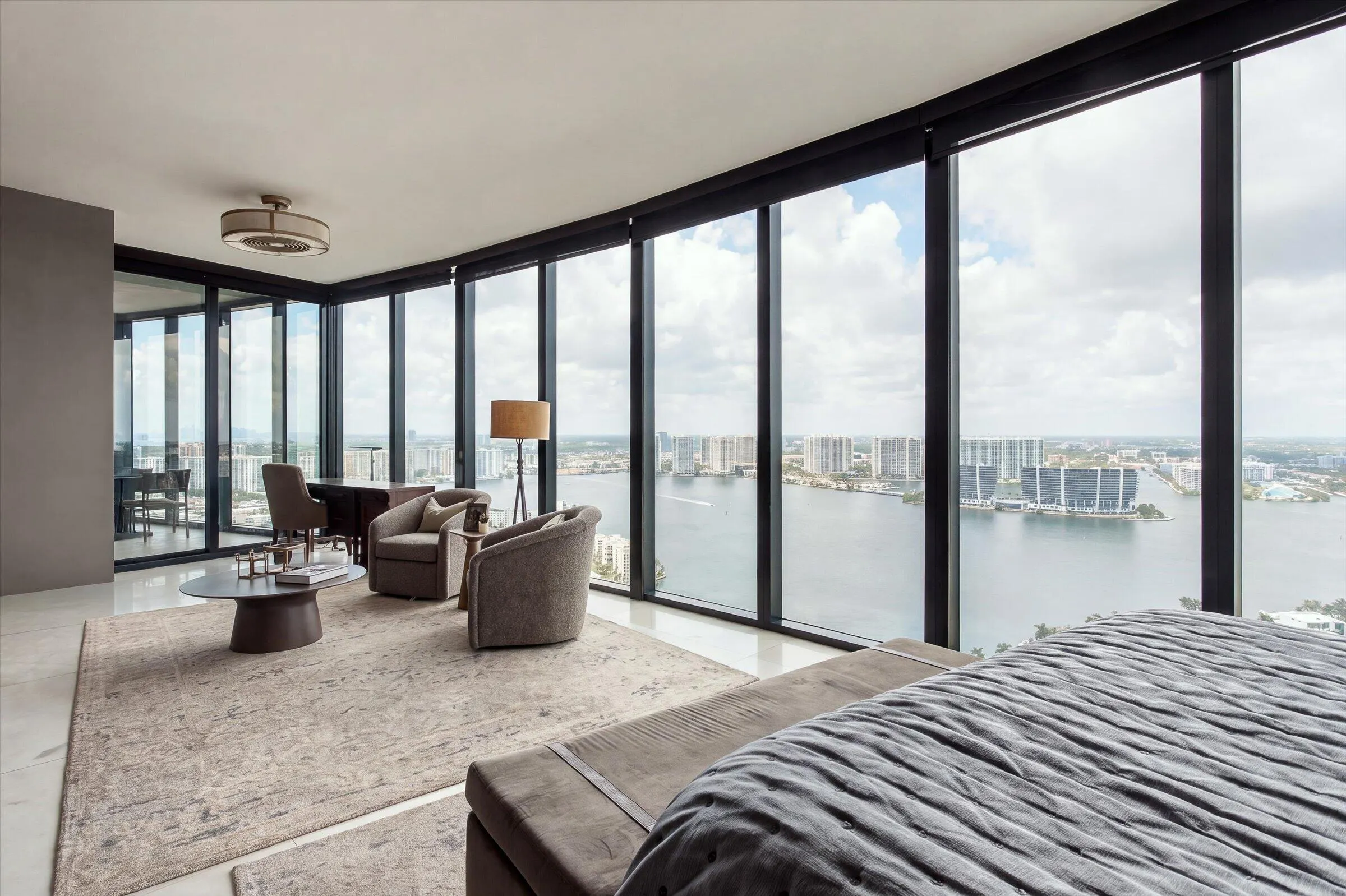 18555 Collins Avenue #3303