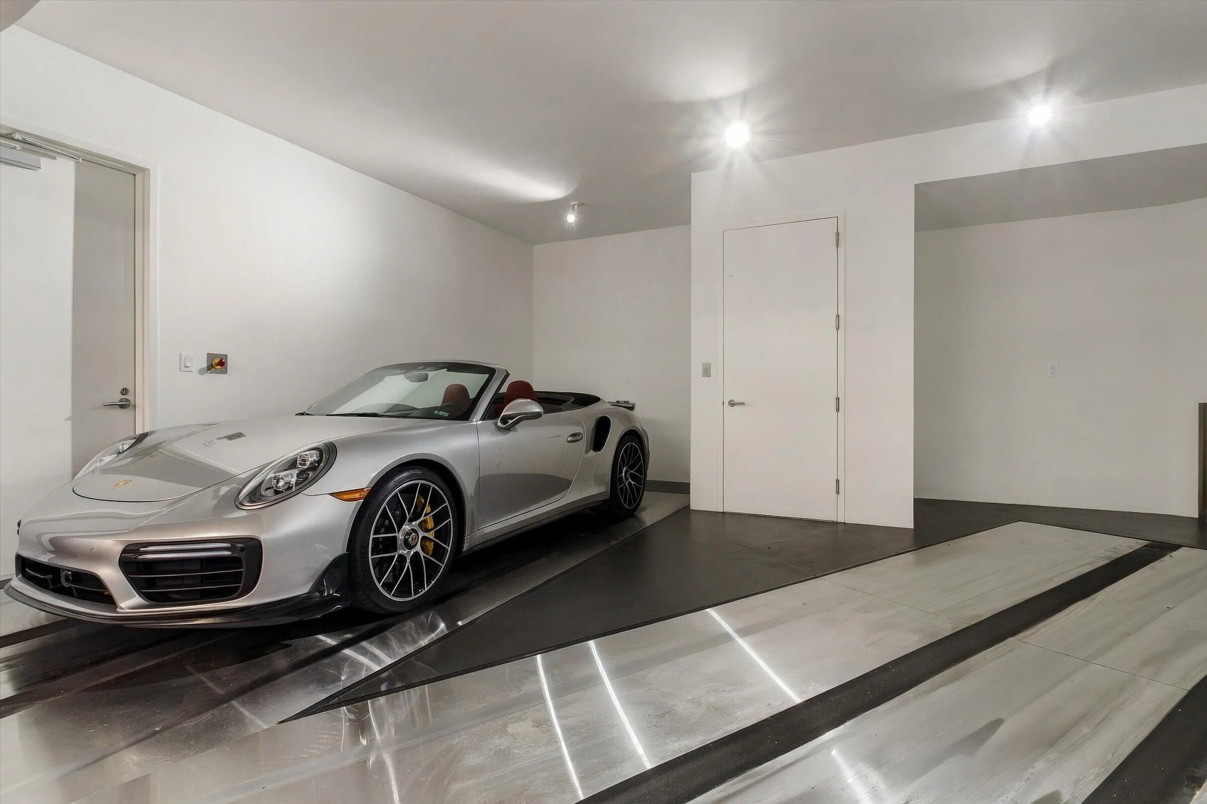 18555 Collins Avenue #3303