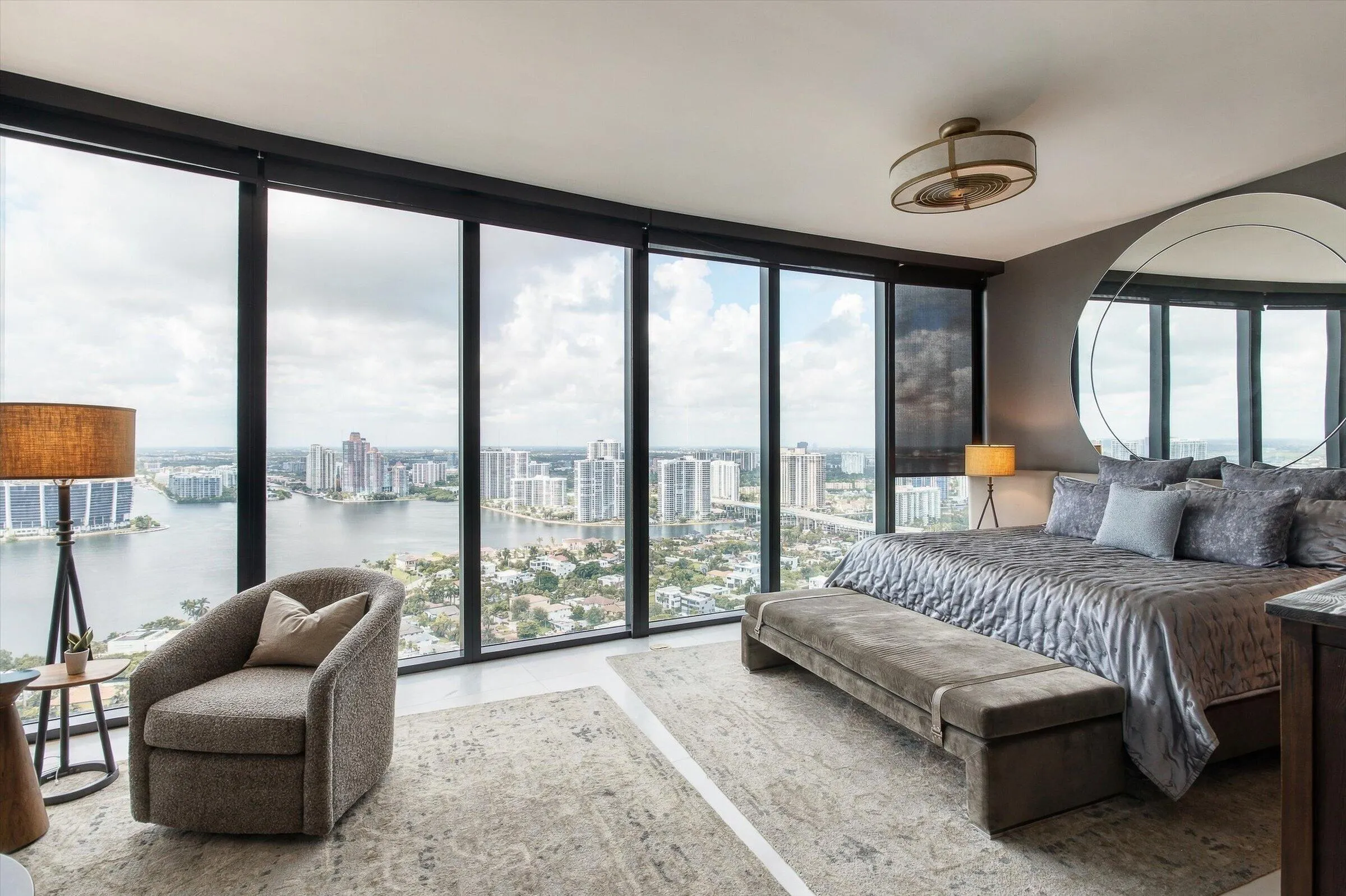 18555 Collins Avenue #3303