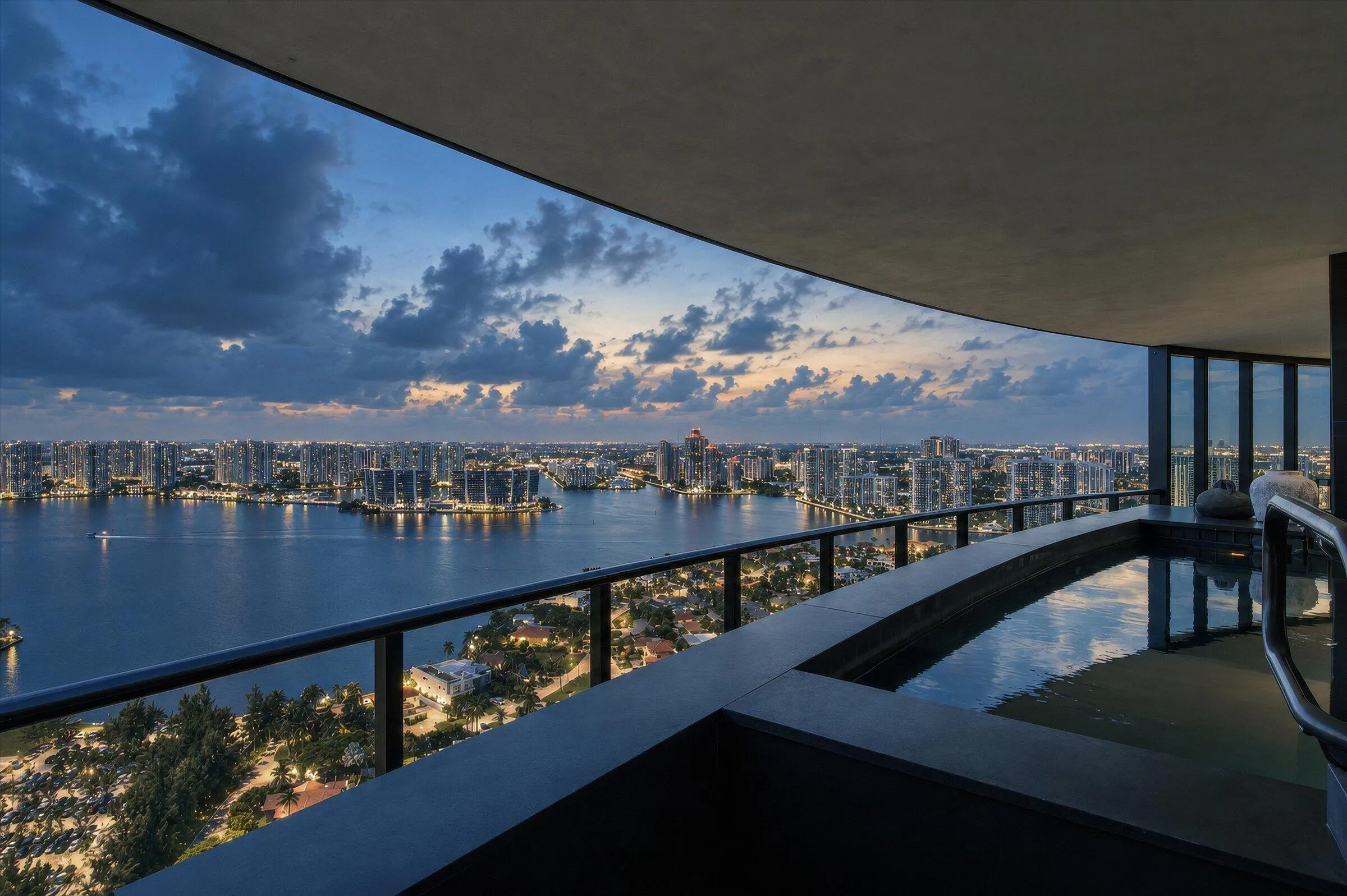 18555 Collins Avenue #3303
