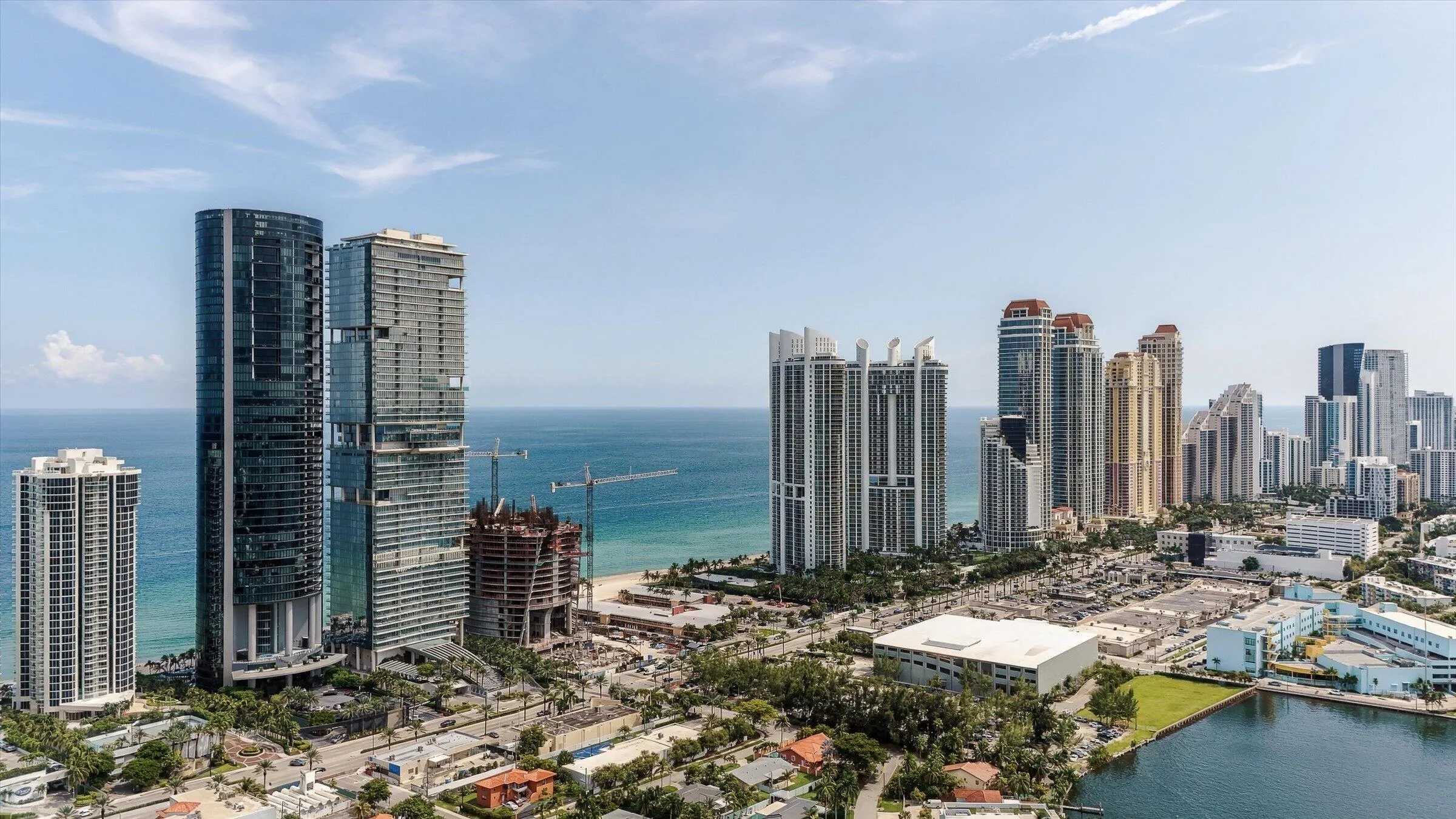 18555 Collins Avenue #3303