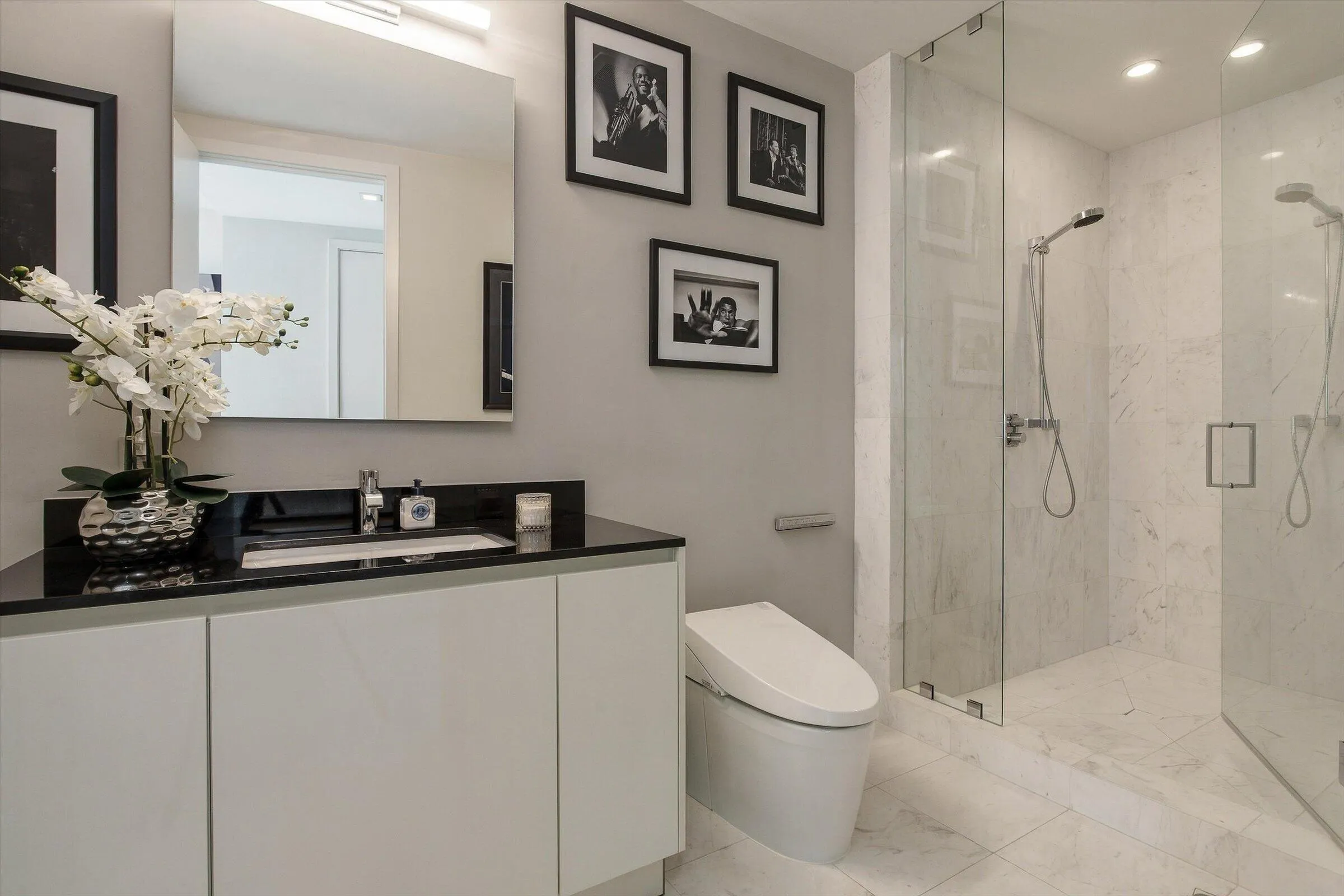 18555 Collins Avenue #3303