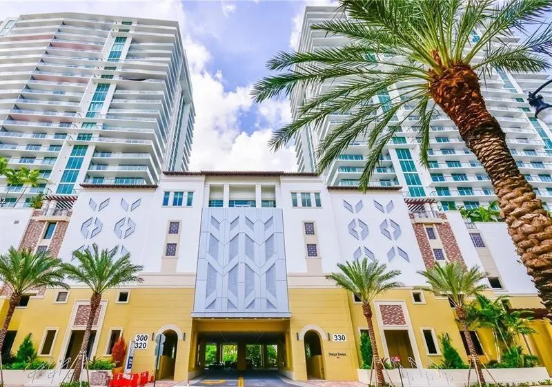 330 Sunny Isles Boulevard #803