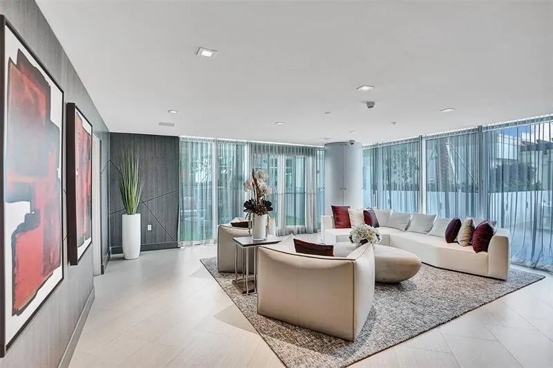 330 Sunny Isles Boulevard #803