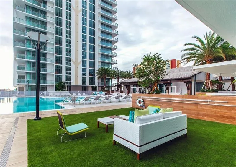 330 Sunny Isles Boulevard #803