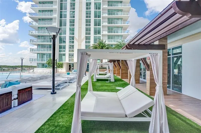 330 Sunny Isles Boulevard #803