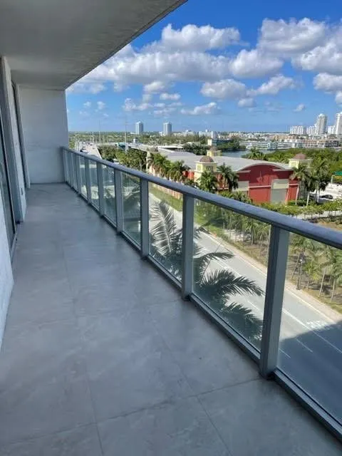 330 Sunny Isles Boulevard #803