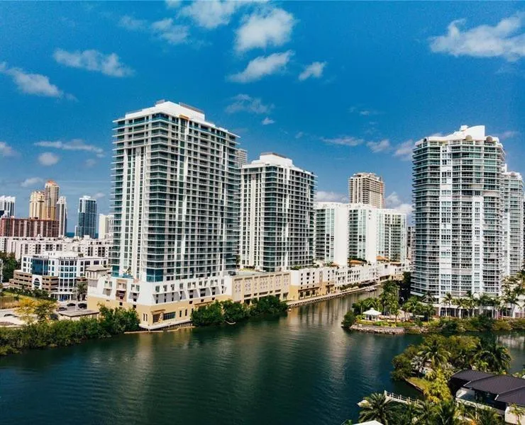 330 Sunny Isles Boulevard #803