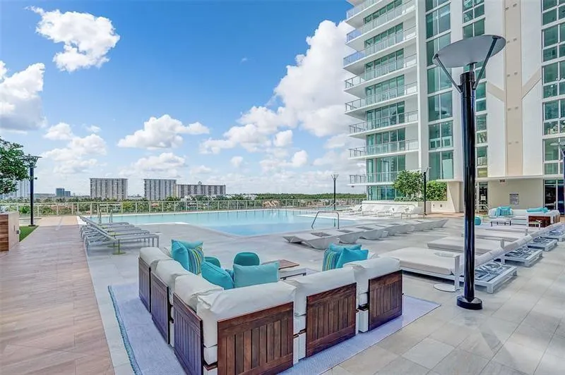 330 Sunny Isles Boulevard #803