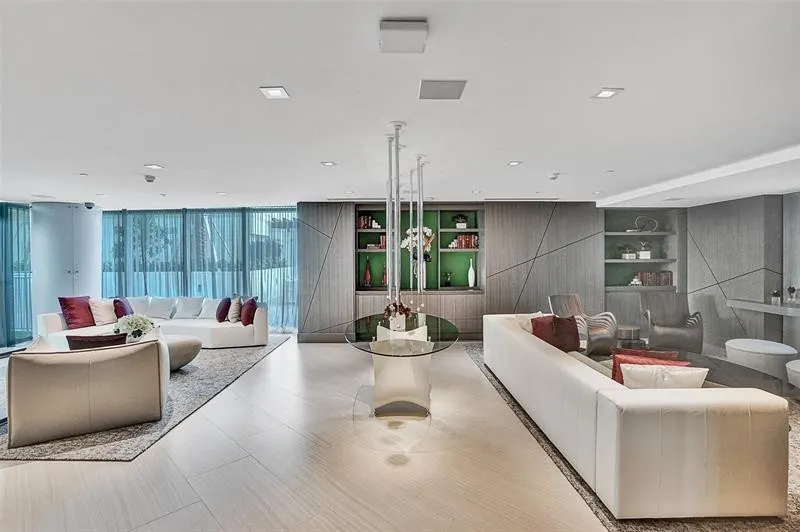 330 Sunny Isles Boulevard #803