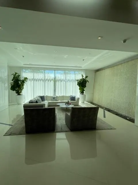 330 Sunny Isles Boulevard #803