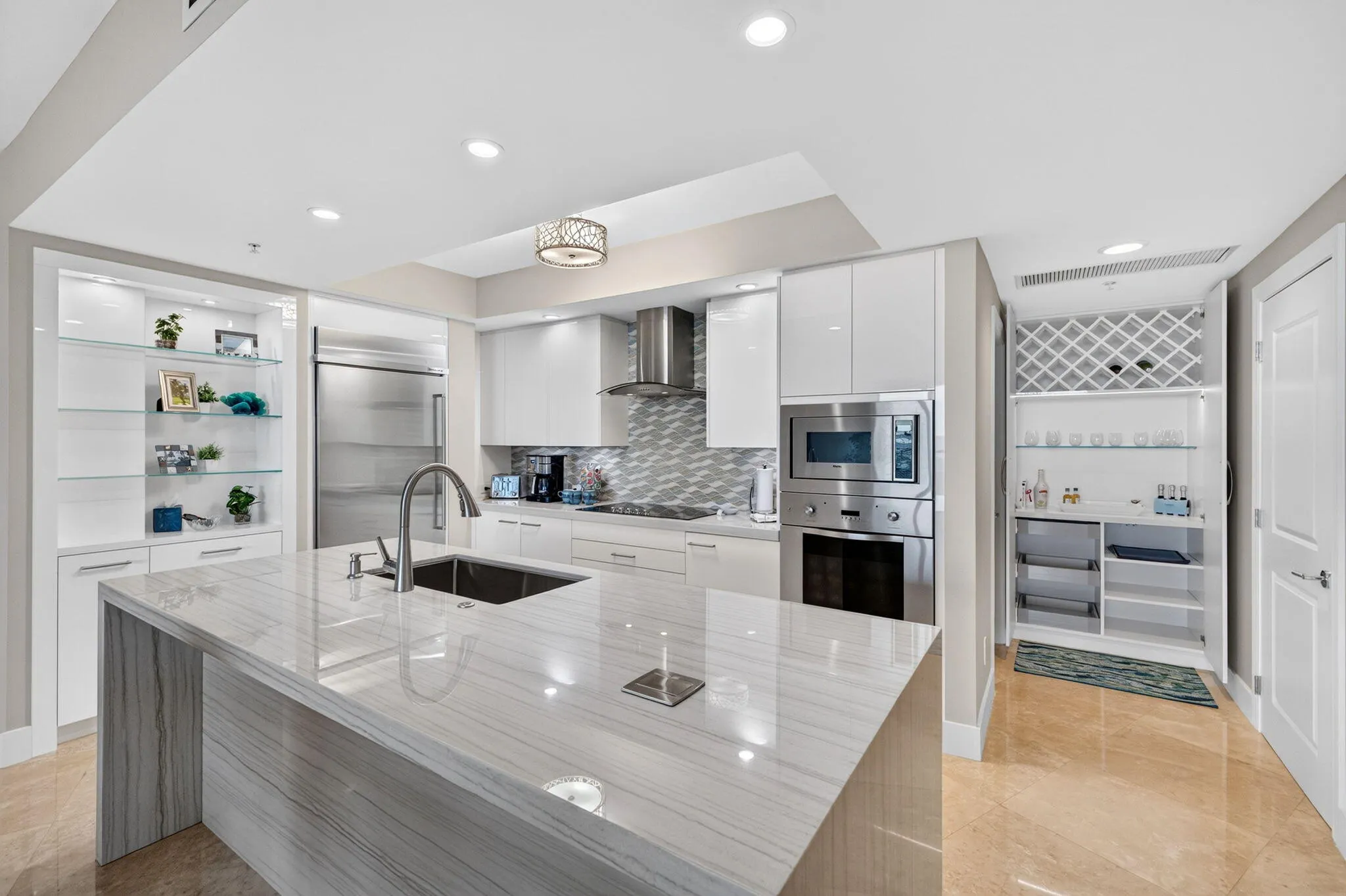 1 N OCEAN Boulevard #602
