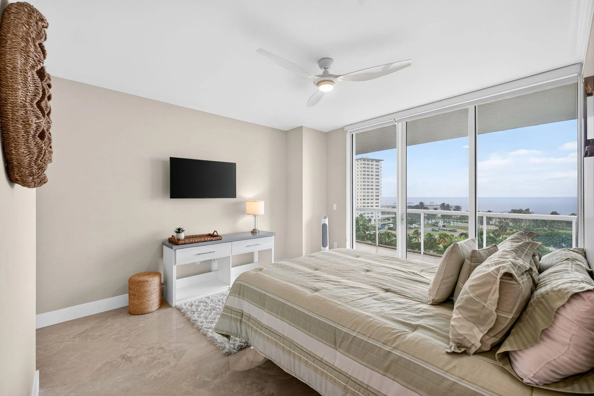 1 N OCEAN Boulevard #602