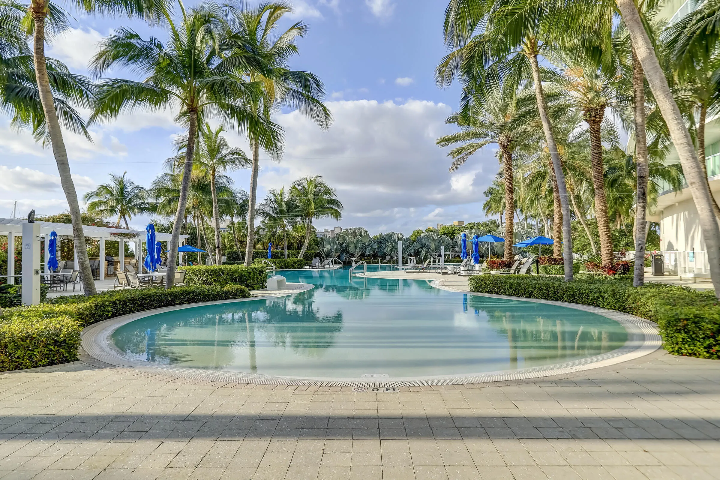 1 N OCEAN Boulevard #602