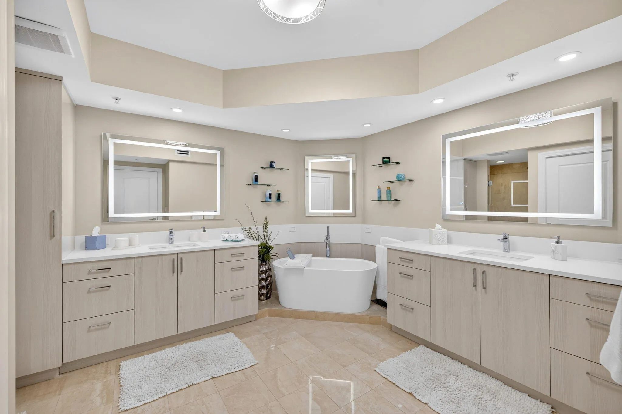 1 N OCEAN Boulevard #602