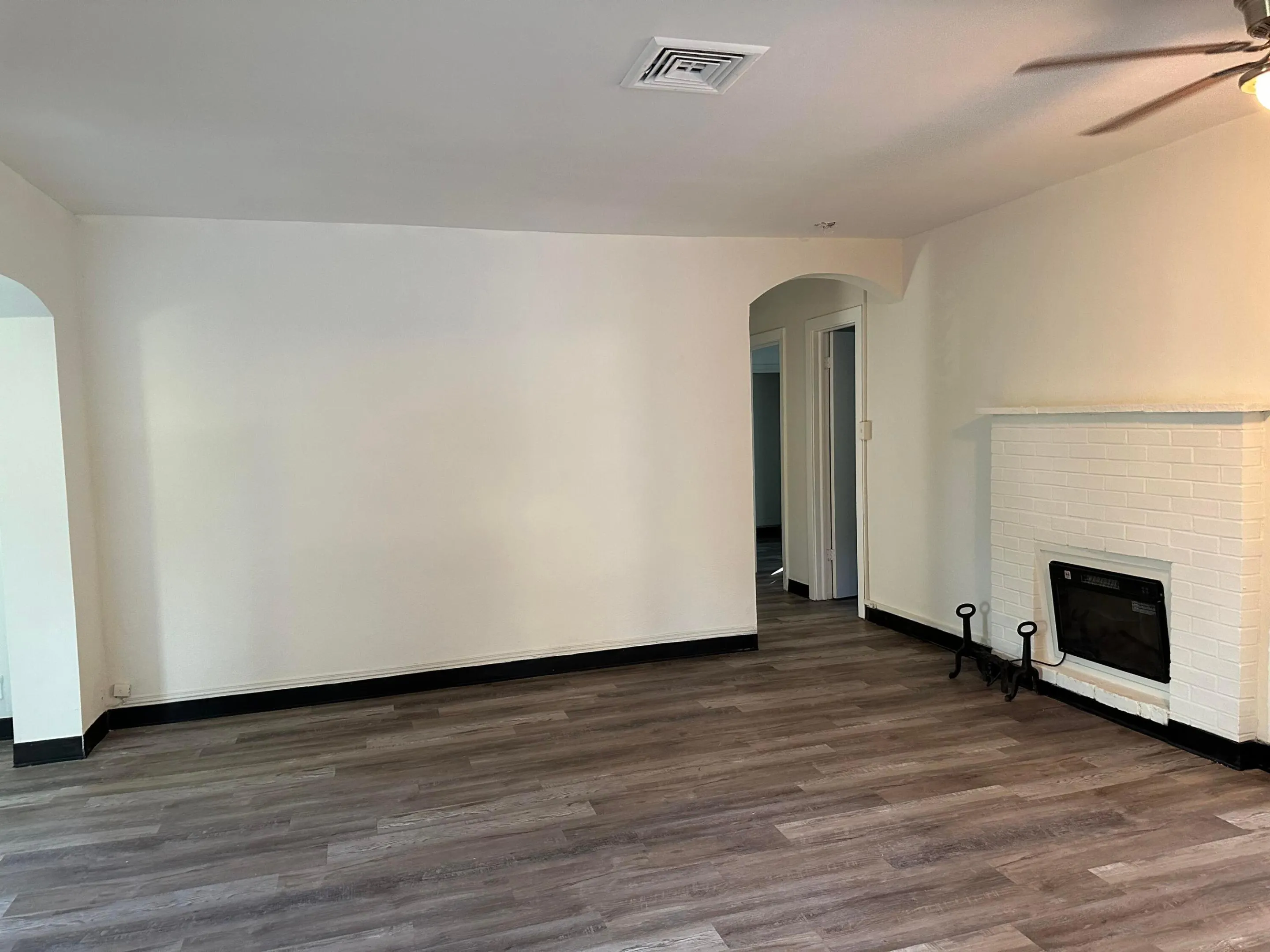 84 E North Shore Avenue