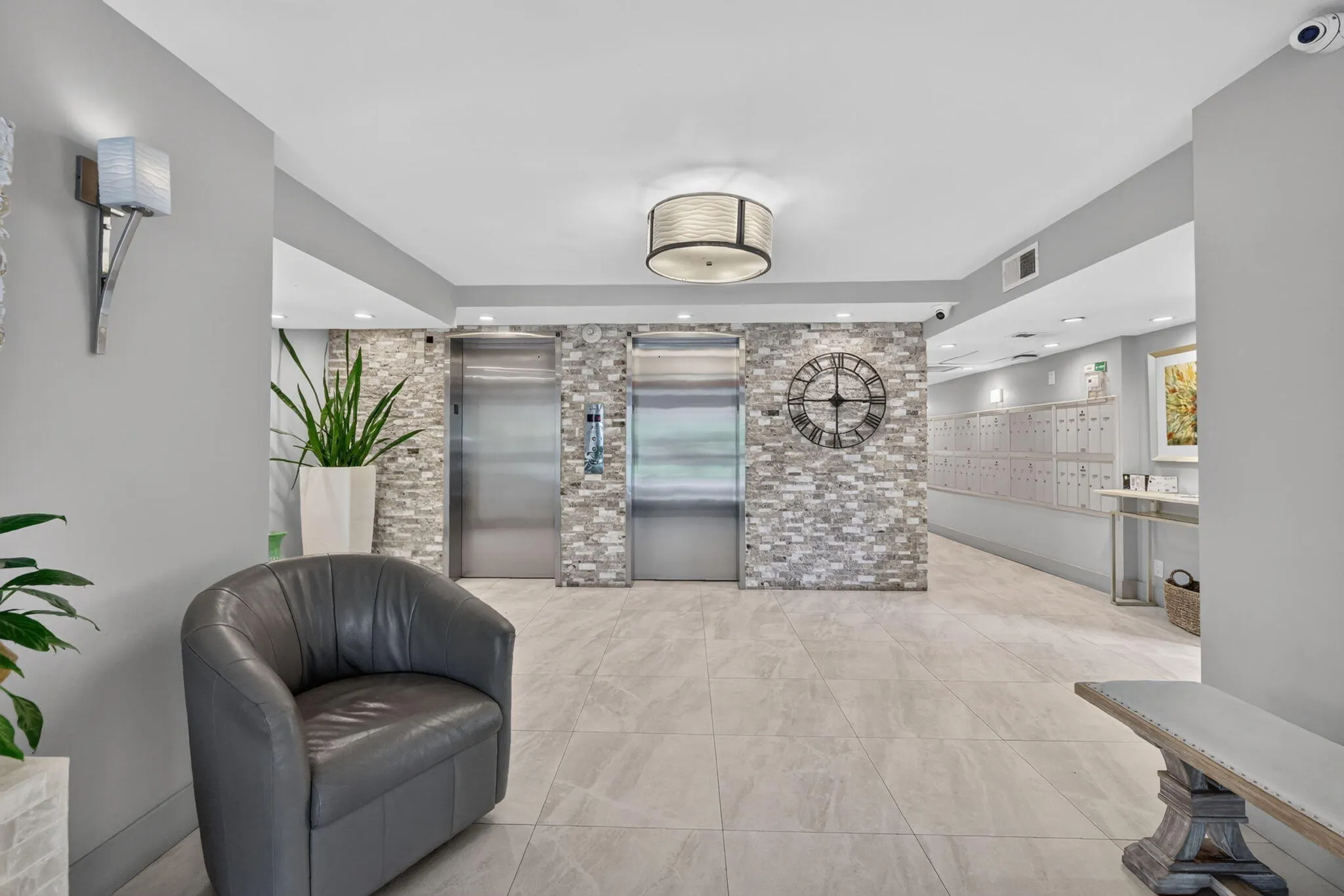 575 Oaks Lane #102