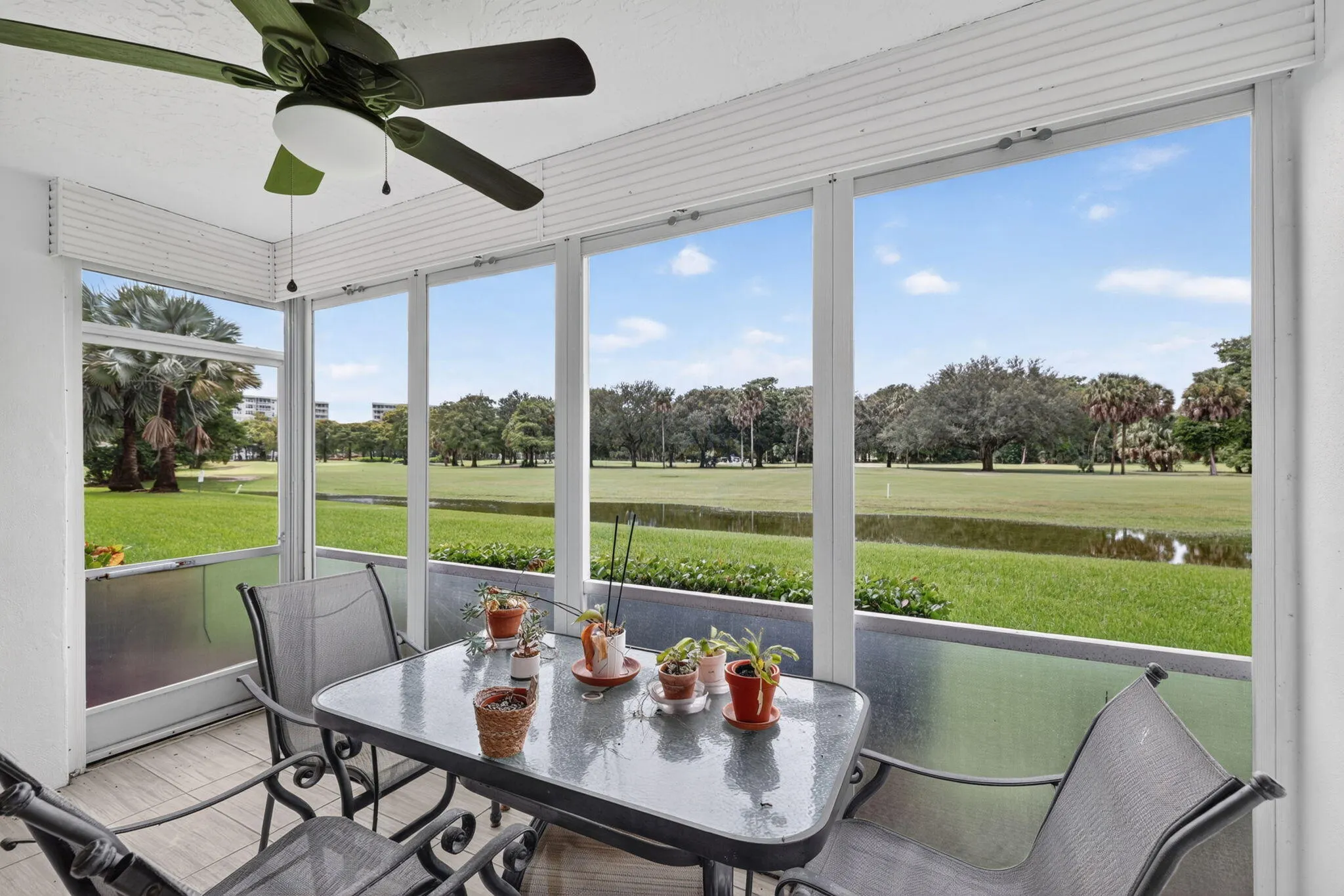 575 Oaks Lane #102