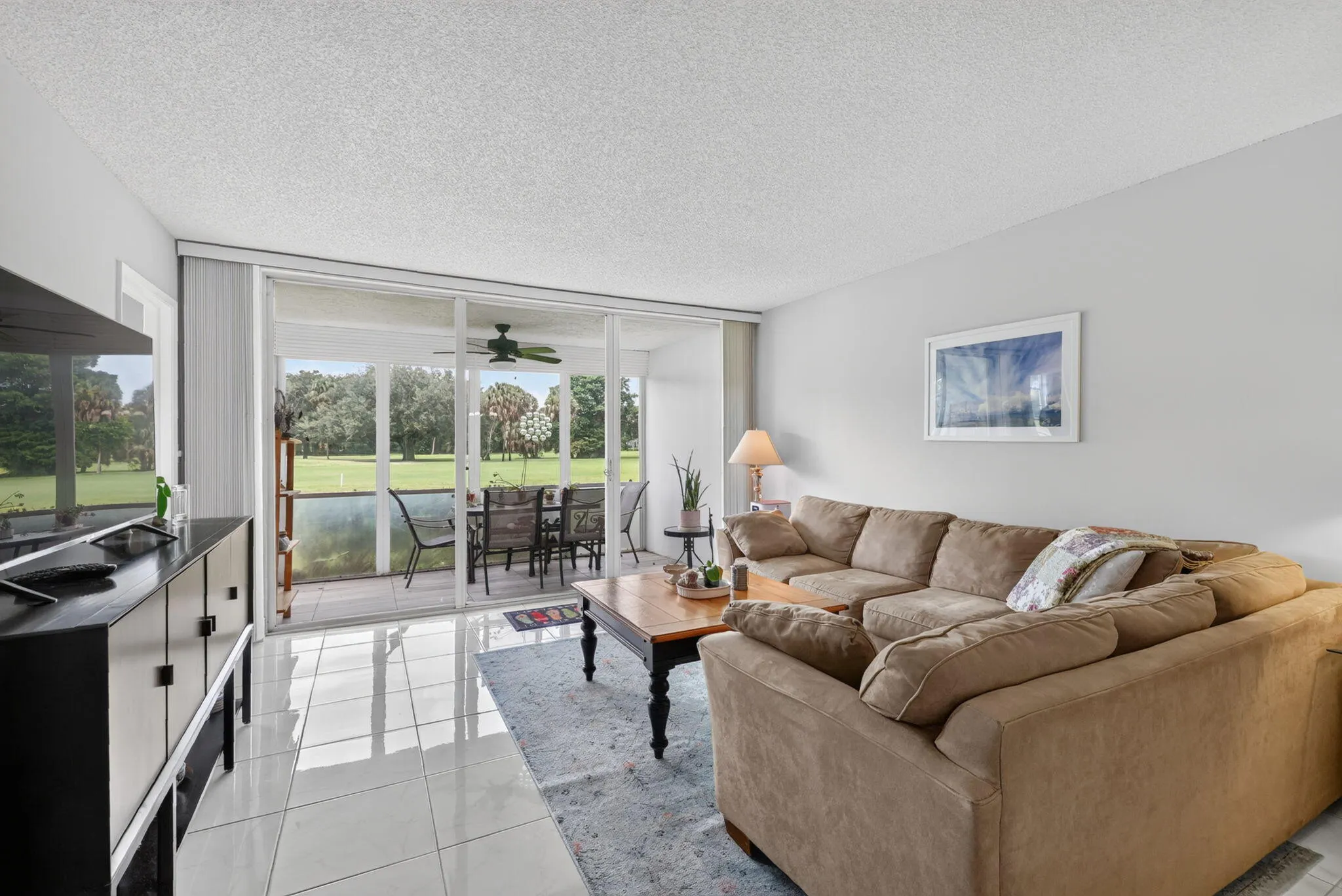 575 Oaks Lane #102