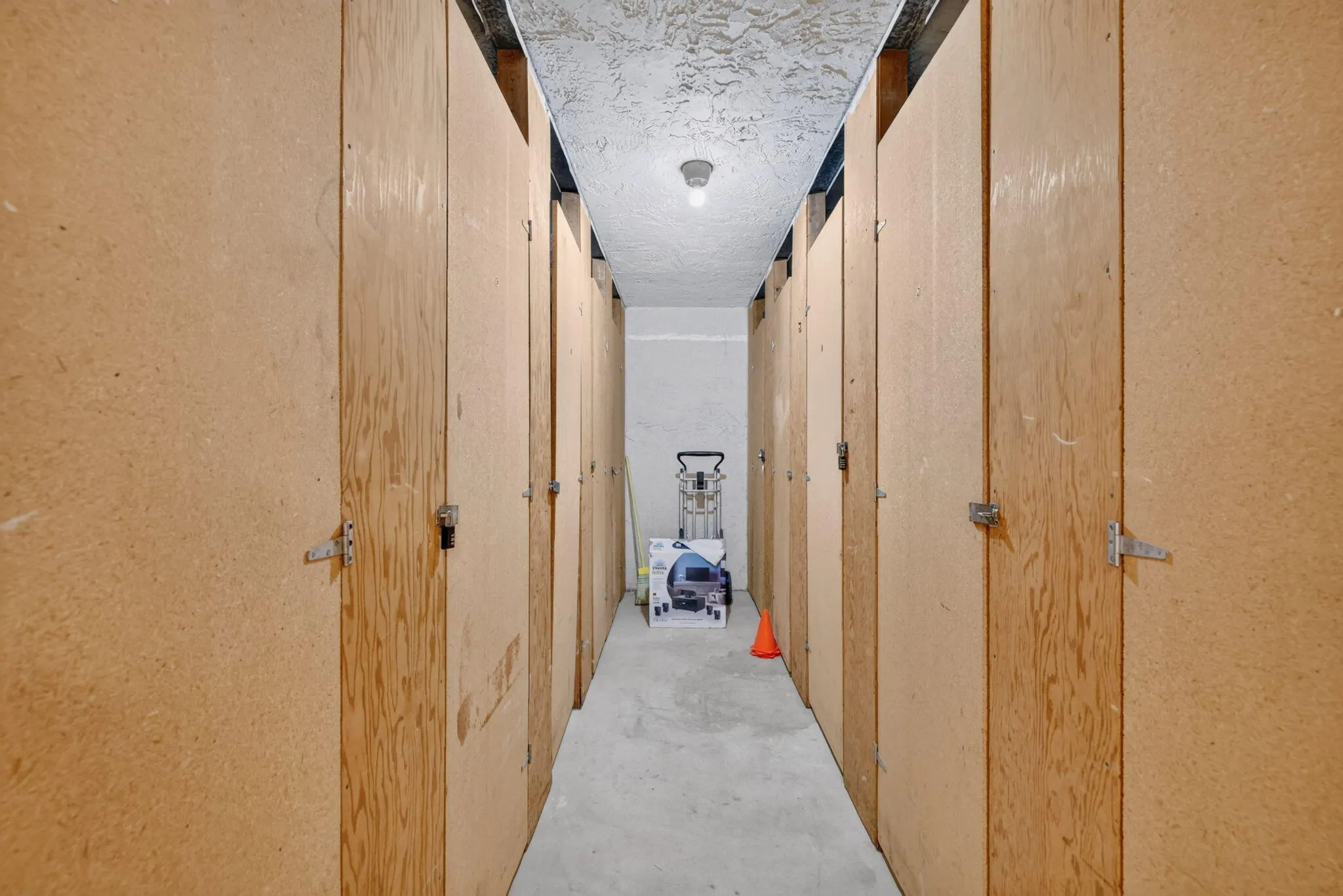 575 Oaks Lane #102