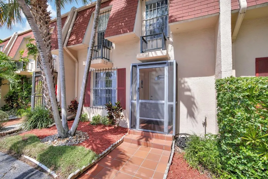 1001 Three Islands Boulevard #36