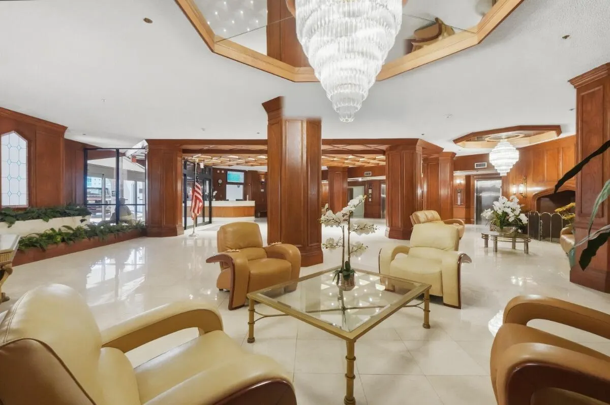 1865 S OCEAN Drive #16H