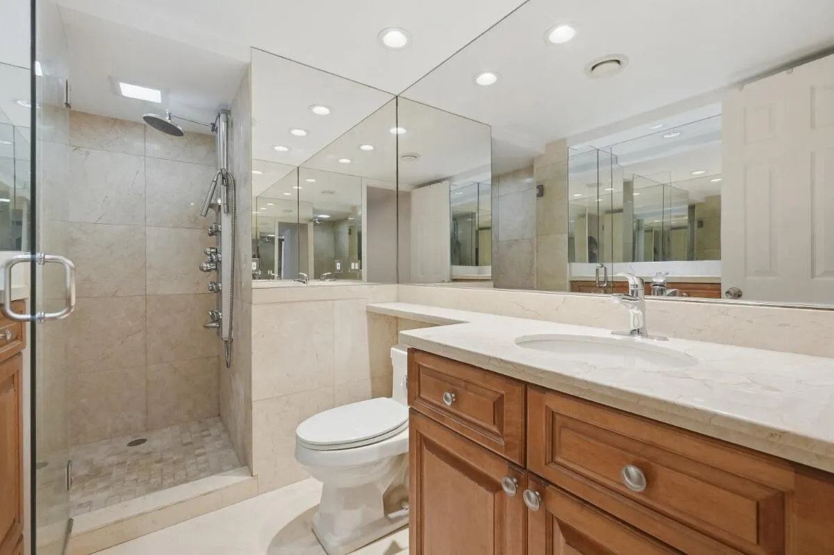 1865 S OCEAN Drive #16H