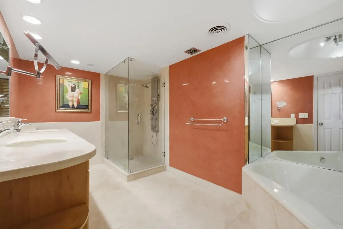 1865 S OCEAN Drive #16H