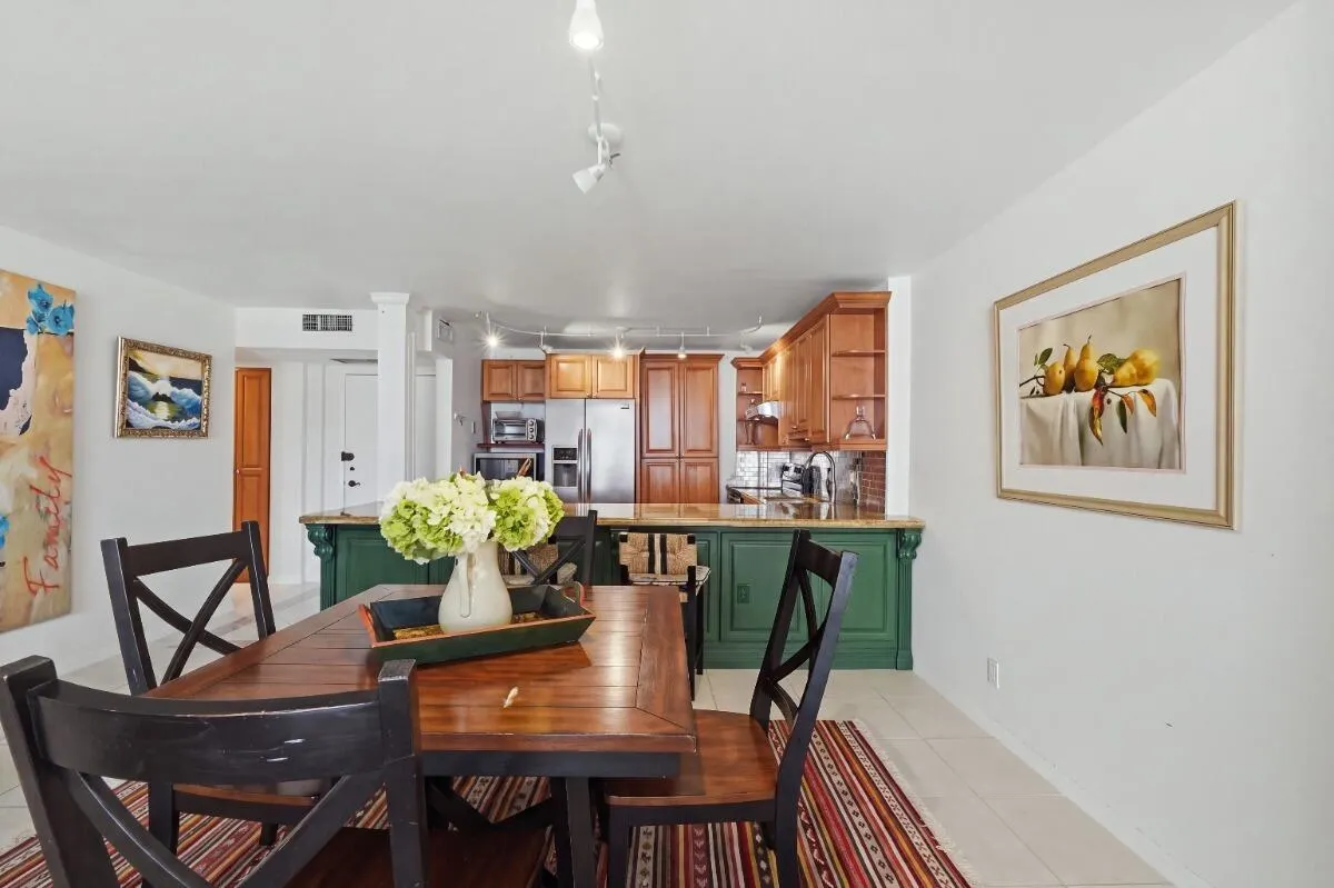 1865 S OCEAN Drive #16H