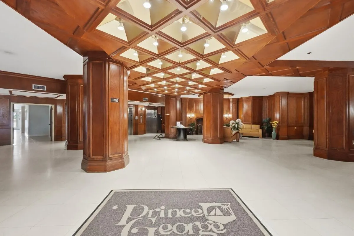 1865 S OCEAN Drive #16H
