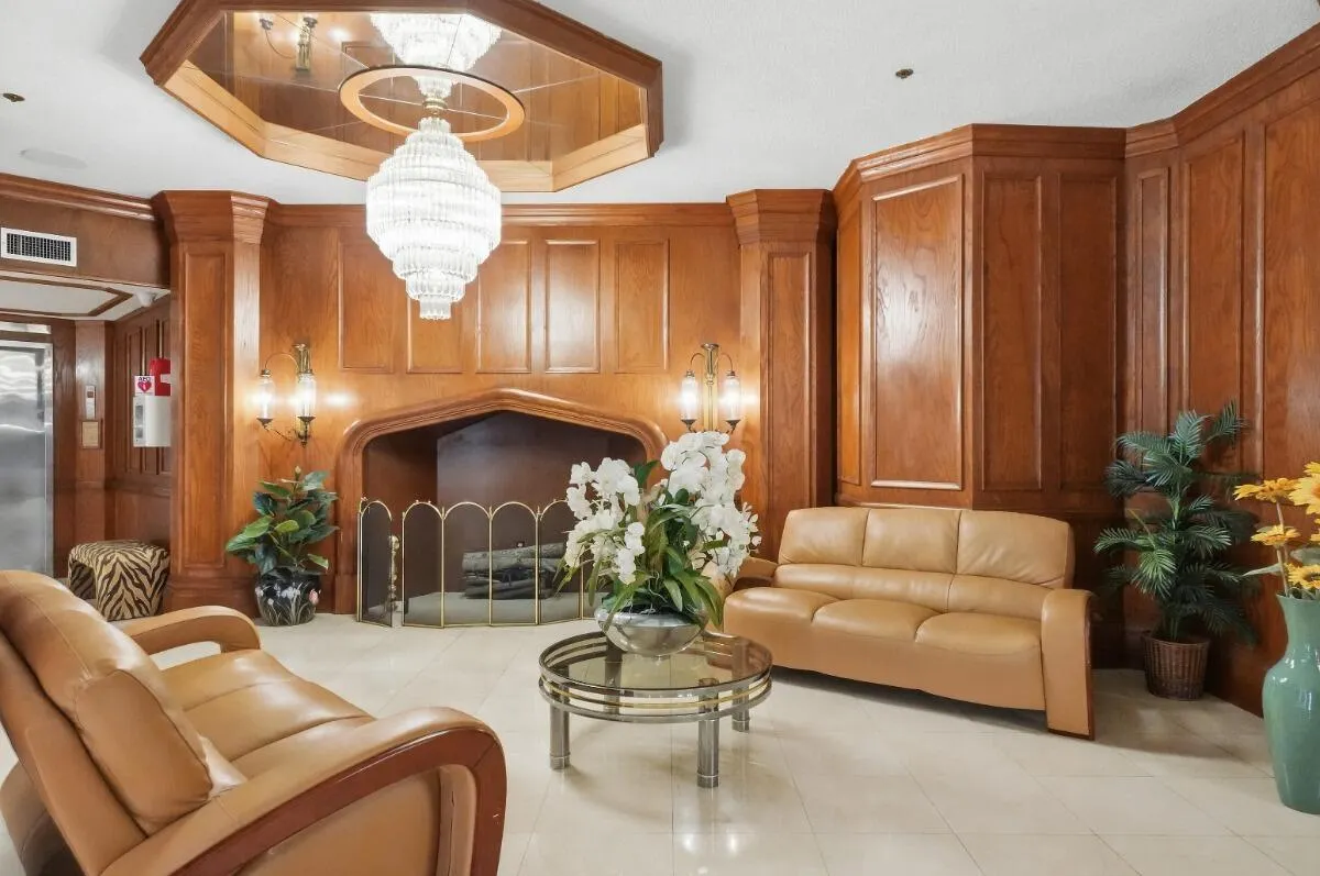 1865 S OCEAN Drive #16H