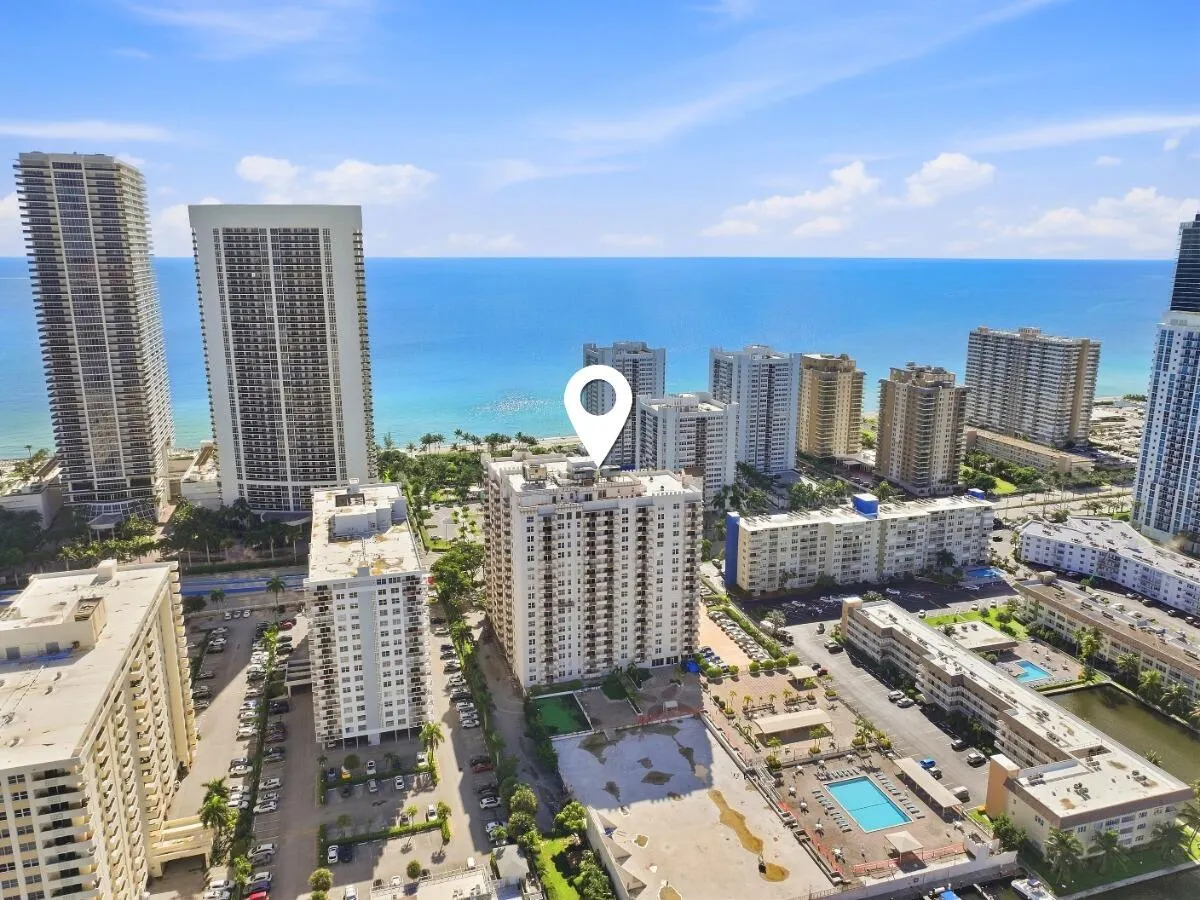 1865 S OCEAN Drive #16H