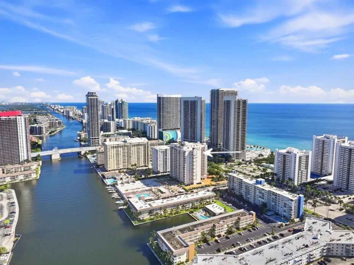 1865 S OCEAN Drive #16H