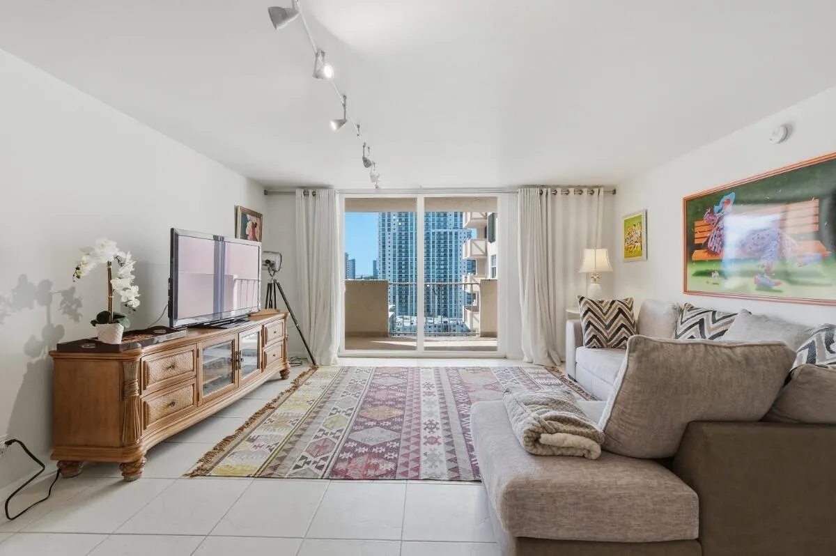 1865 S OCEAN Drive #16H