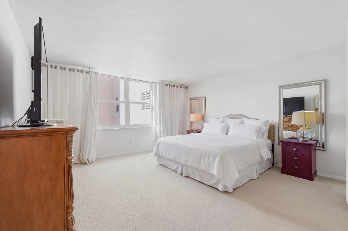 1865 S OCEAN Drive #16H