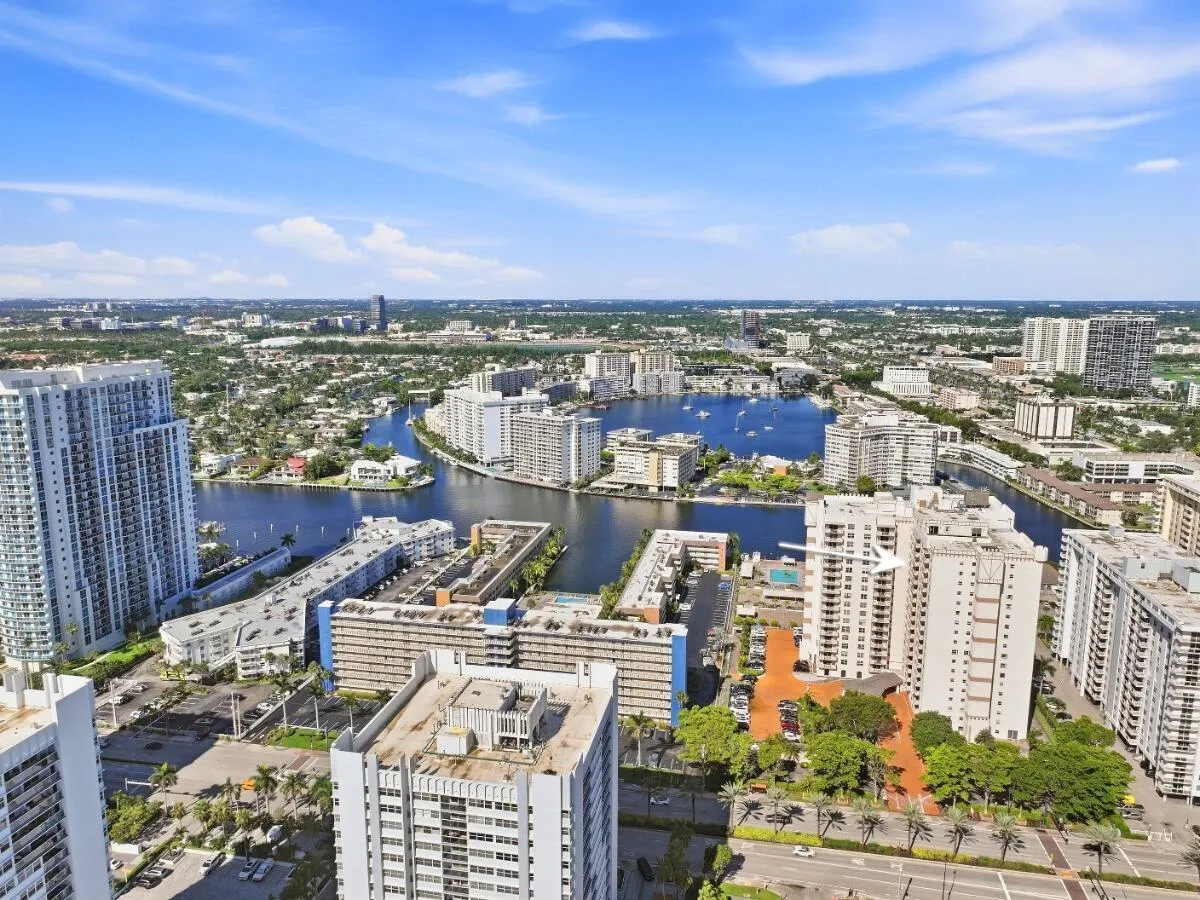 1865 S OCEAN Drive #16H