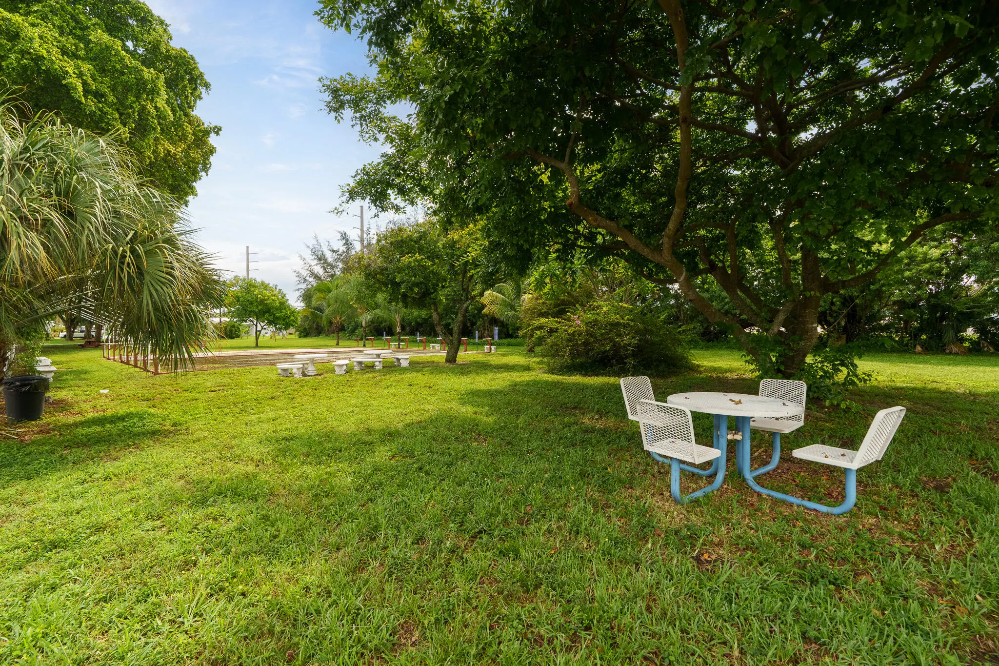 2525 W GOLF Boulevard #119
