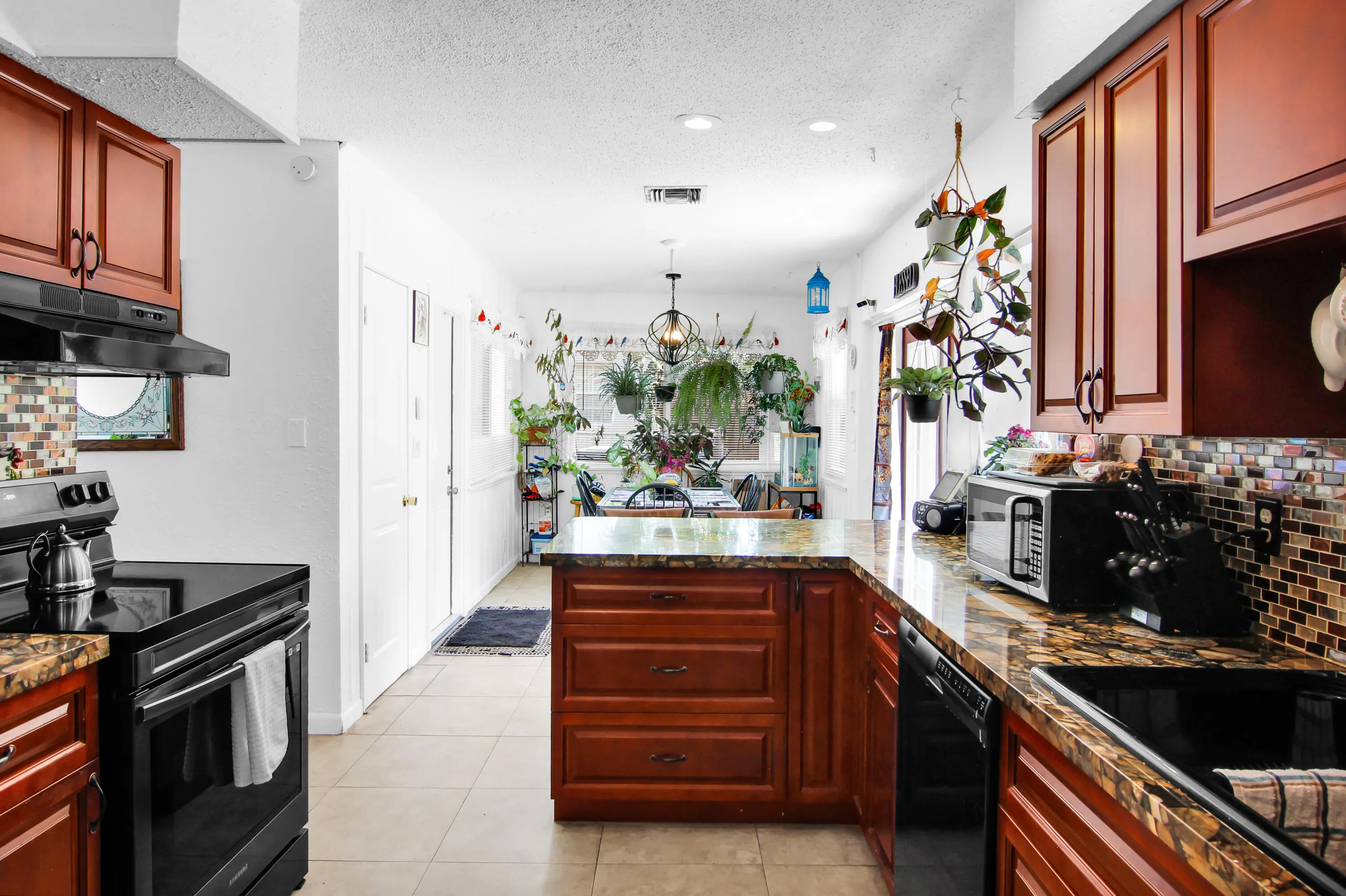 1650 NW 1ST Way