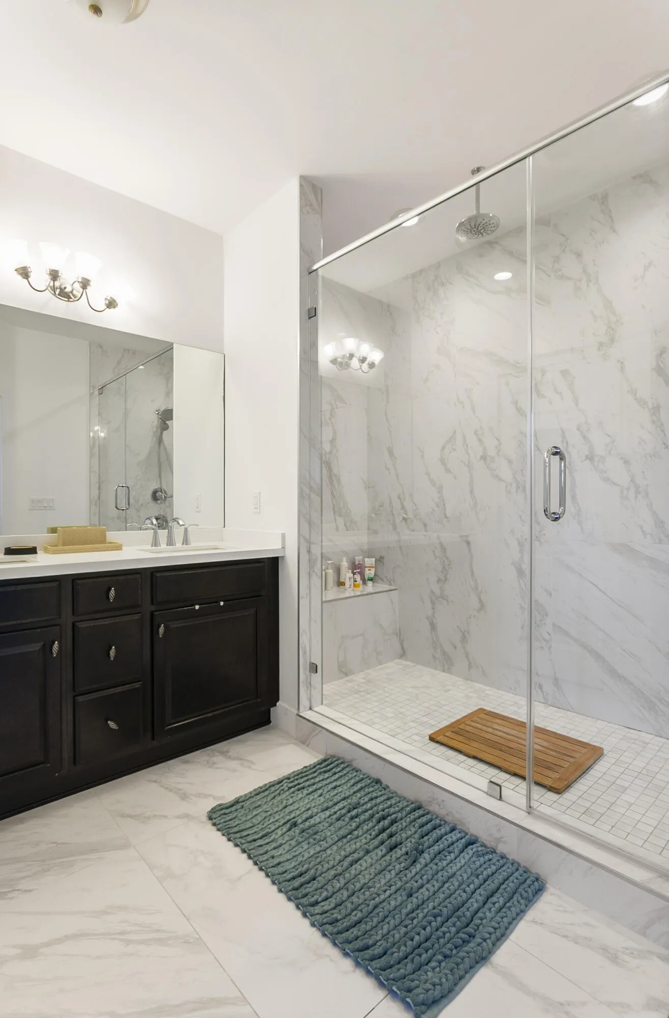 4511 E AQUA BELLA Lane
