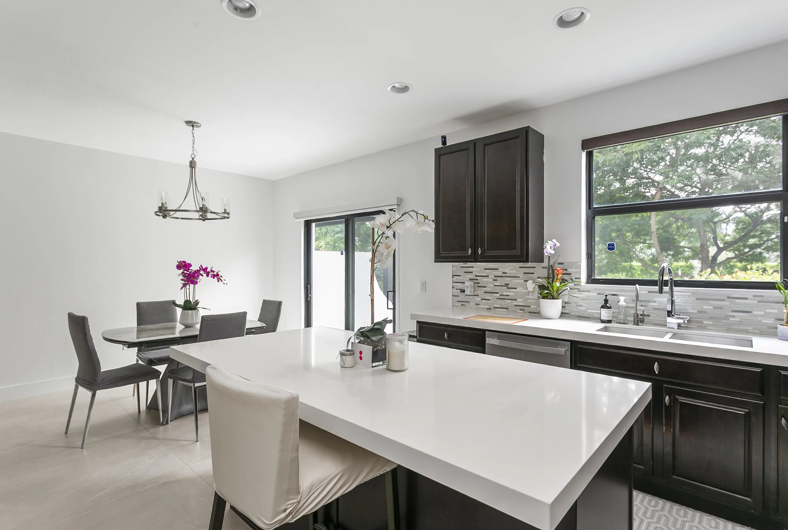 4511 E AQUA BELLA Lane