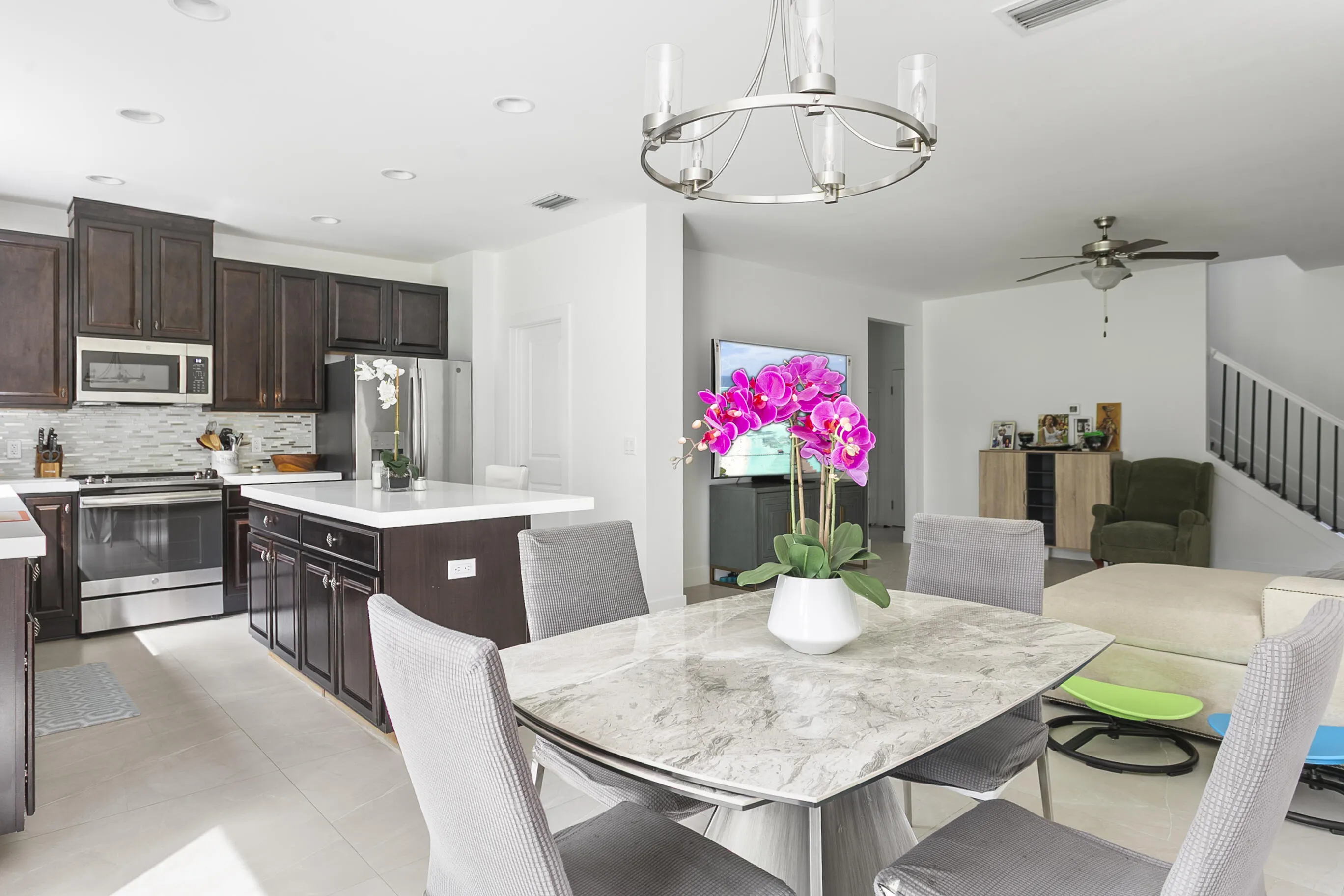 4511 E AQUA BELLA Lane